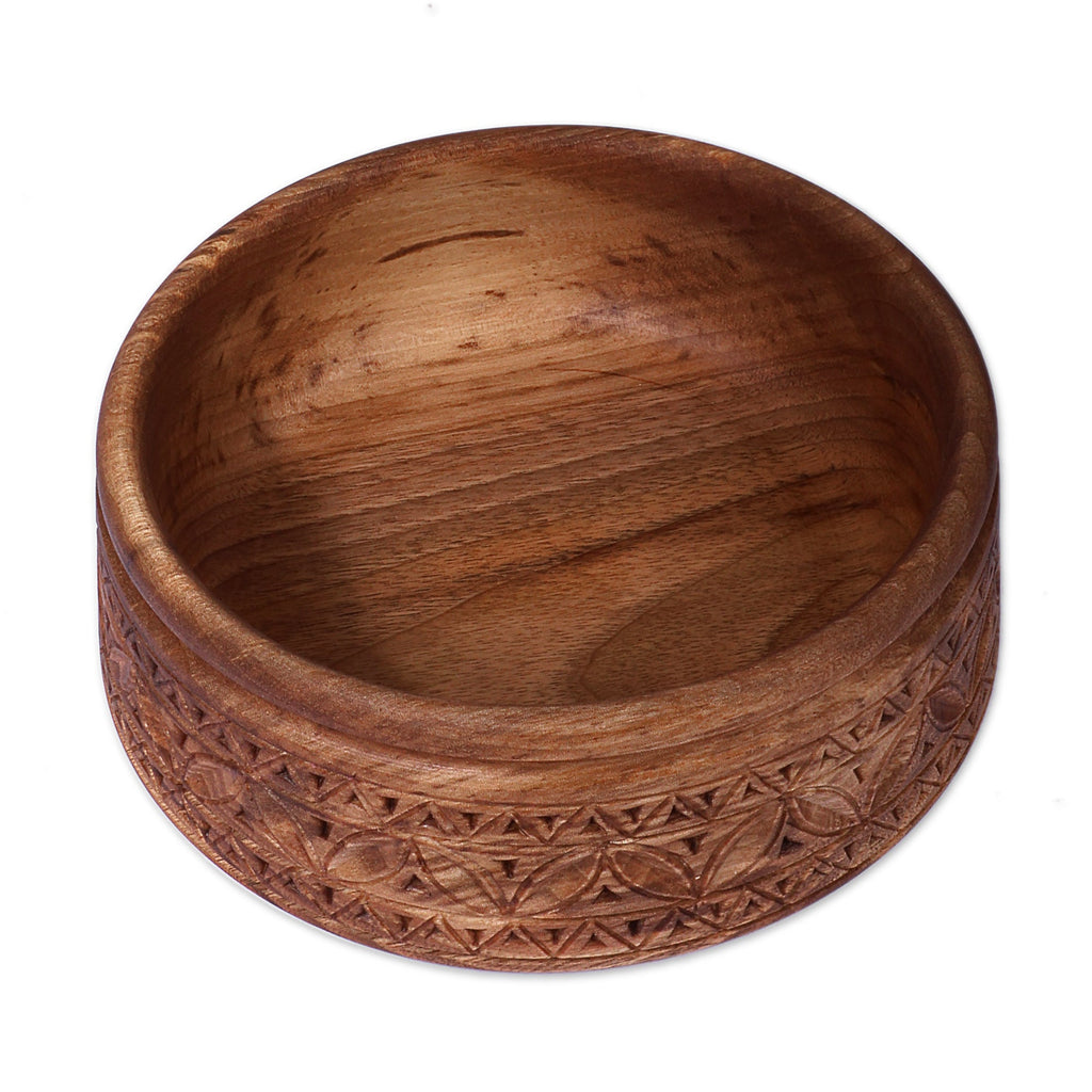 Classic Leaf-Themed Walnut Wood Serving Bowl from Armenia - Leafy Feast