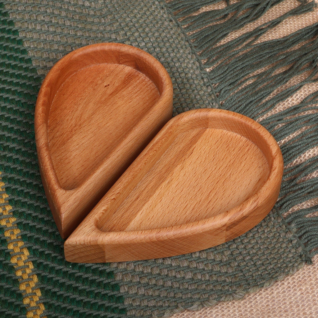 Romantic-Themed Set of 2 Half-Heart Shaped Wood Snack Plates - Romantic Taste